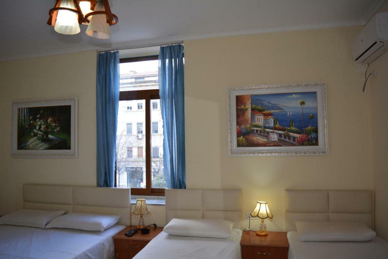 Hotel Republika Тирана Экстерьер фото